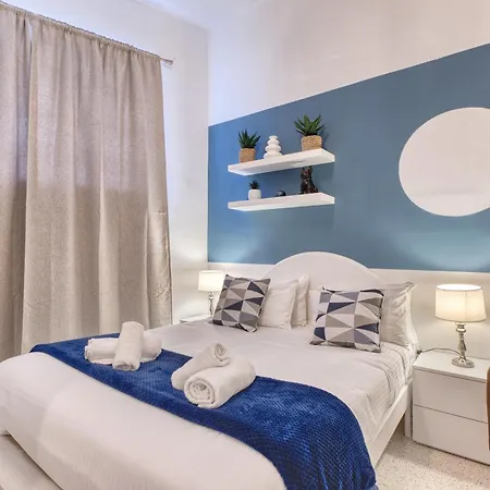 Seafront Balcony For 5, Steps From St George's Bay By 360 Estates