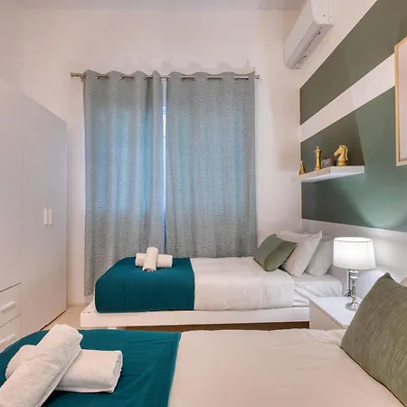 Seafront Balcony For 5, Steps From St George's Bay By 360 Estates Lejlighed Birżebbuġa