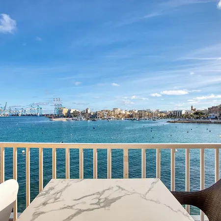 Seafront Balcony For 5, Steps From St George's Bay By 360 Estates Lejlighed