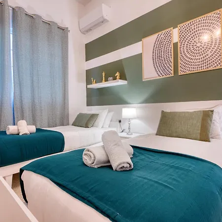 Seafront Balcony For 5, Steps From St George's Bay By 360 Estates Бирзеббуджа