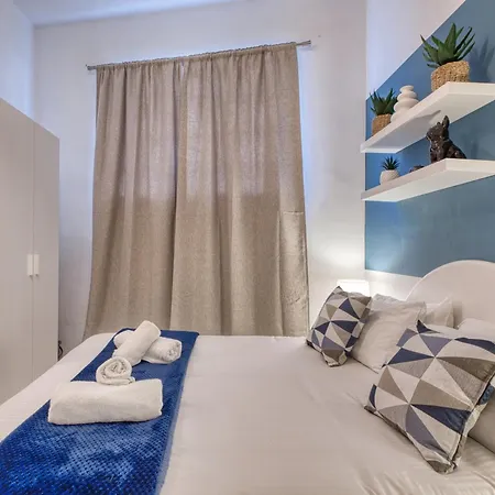 Lejlighed Seafront Balcony For 5, Steps From St George's Bay By 360 Estates Birżebbuġa